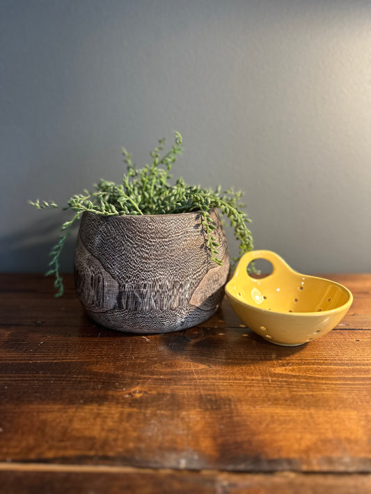 Wood bowl/yellow berry bowl
